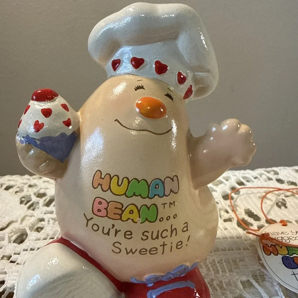Vintage 1981 Enesco Human Bean Chef Holding A Cupcake